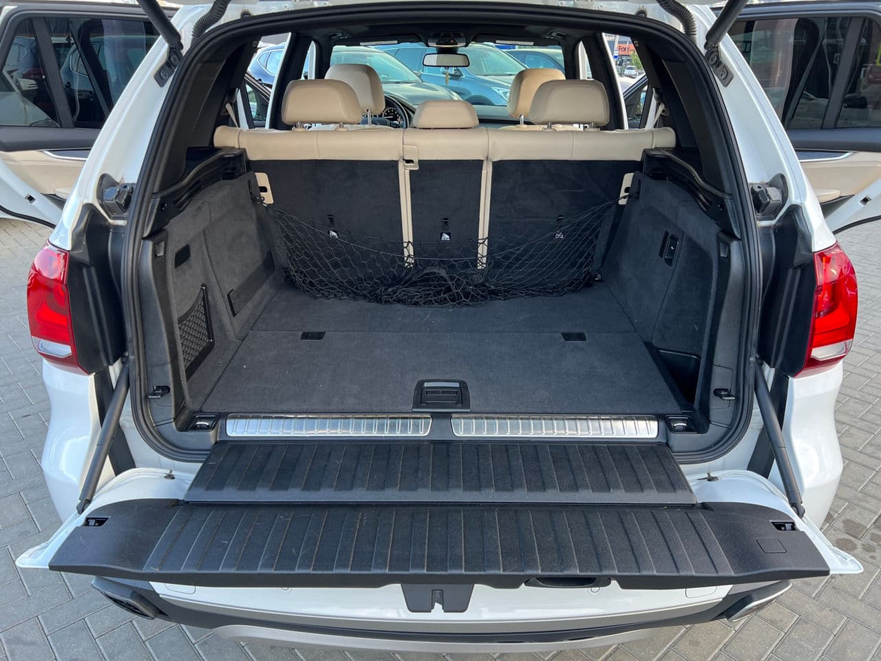 BMW X5 4.0e 2018 — Миниатюра 25