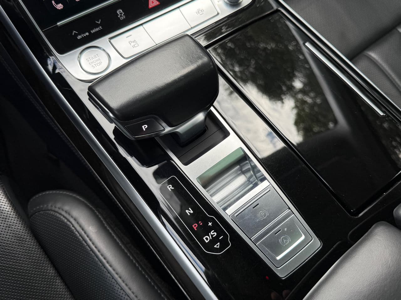 Audi A8 2018 — Миниатюра 16