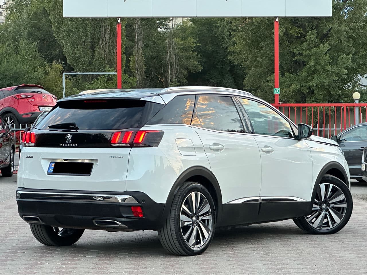 2020 Peugeot 3008 — Miniatură 3