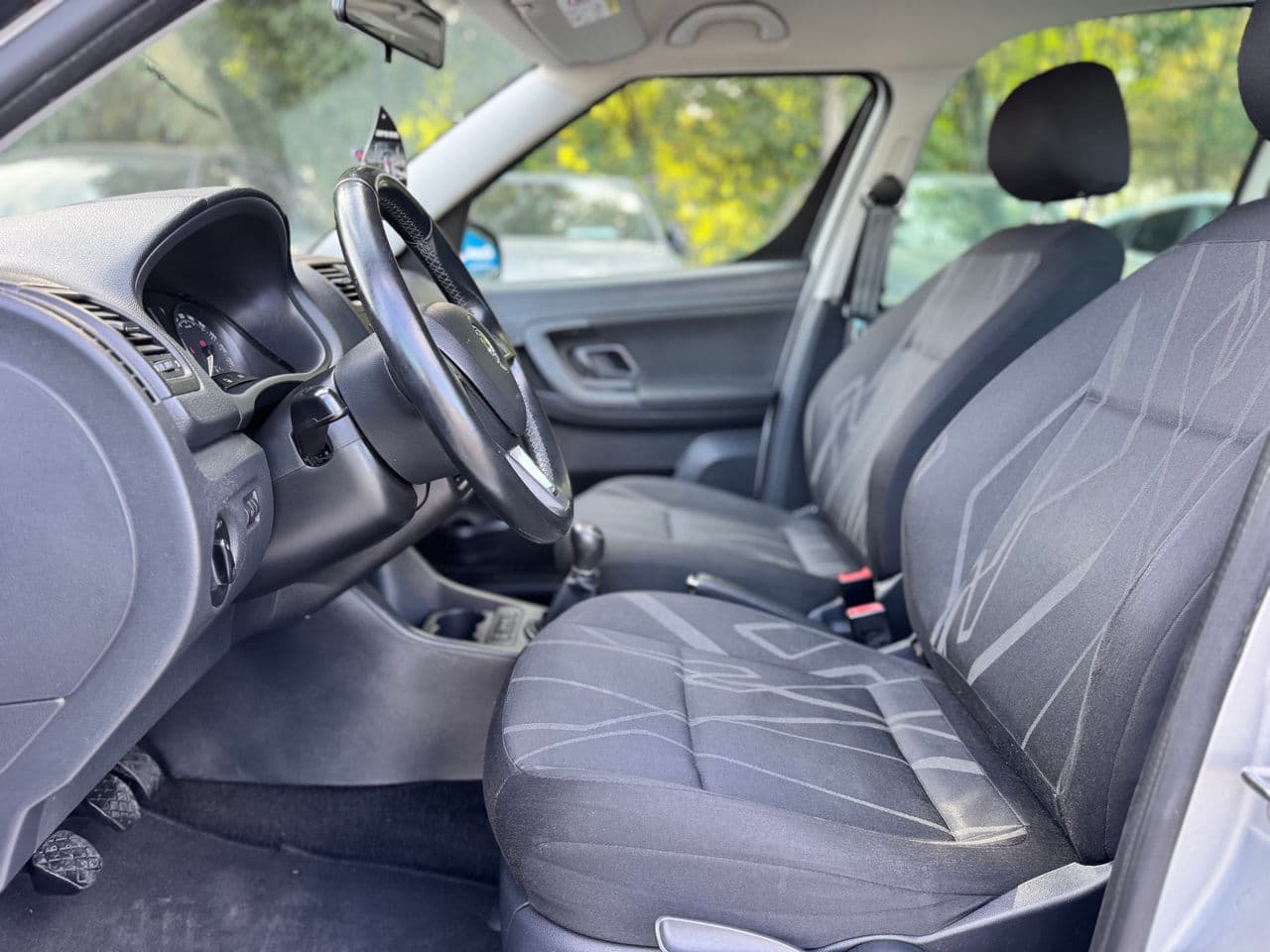 2014 Skoda Roomster — Miniatură 7