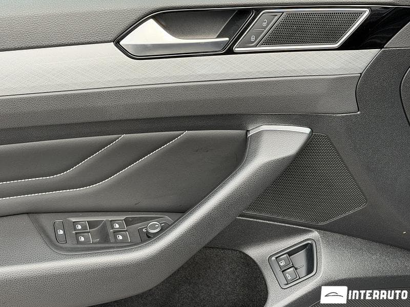 2020 Volkswagen Passat GTE — Miniatură 10