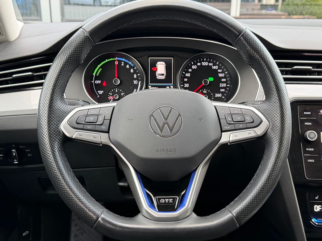 2020 Volkswagen Passat GTE — Miniatură 13