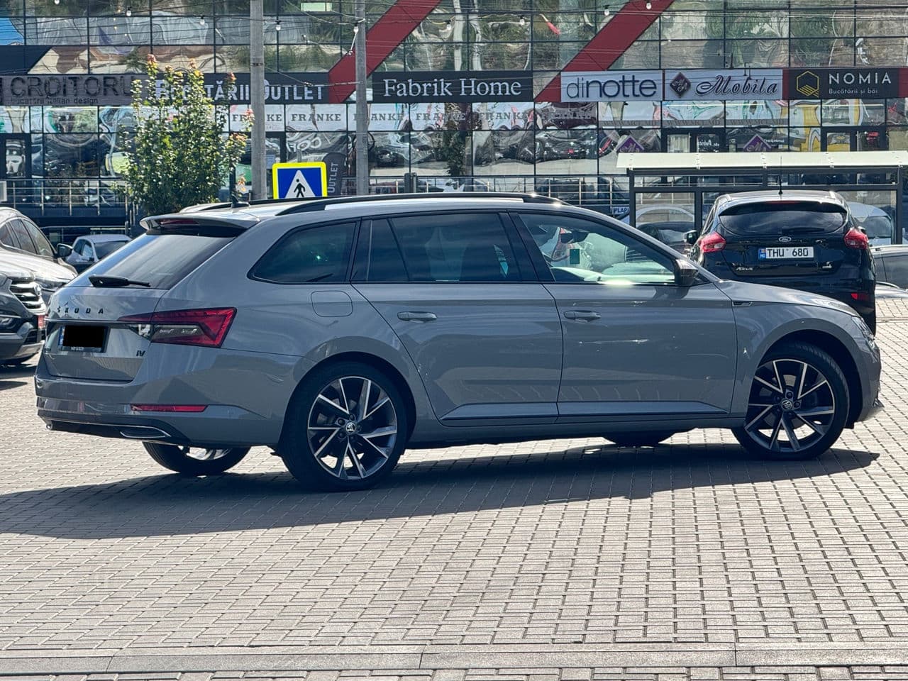 2021 Skoda Superb — Miniatură 3