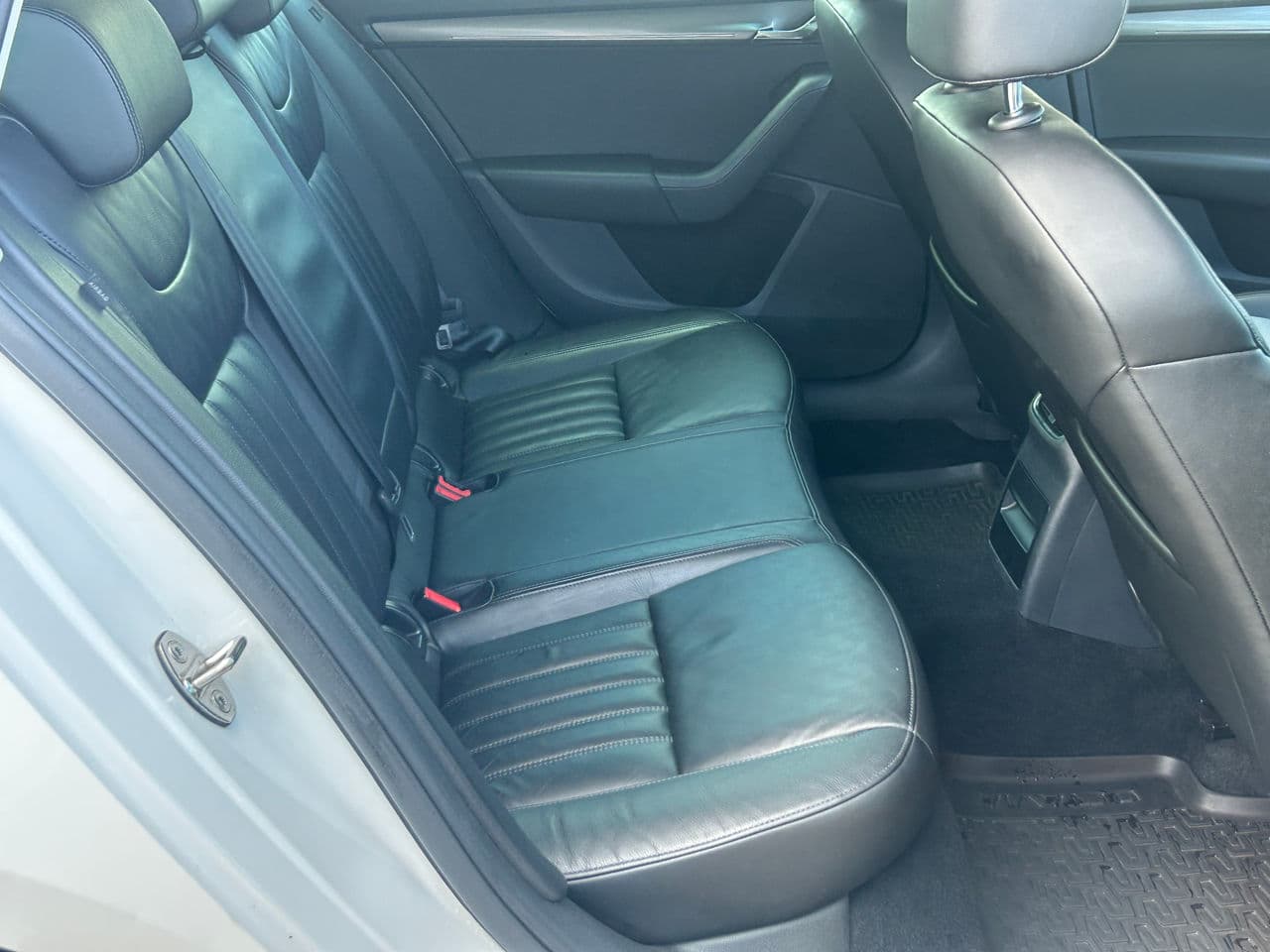2019 Skoda Octavia — Miniatură 17