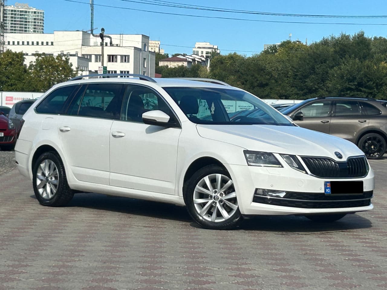 2019 Skoda Octavia — Miniatură 4
