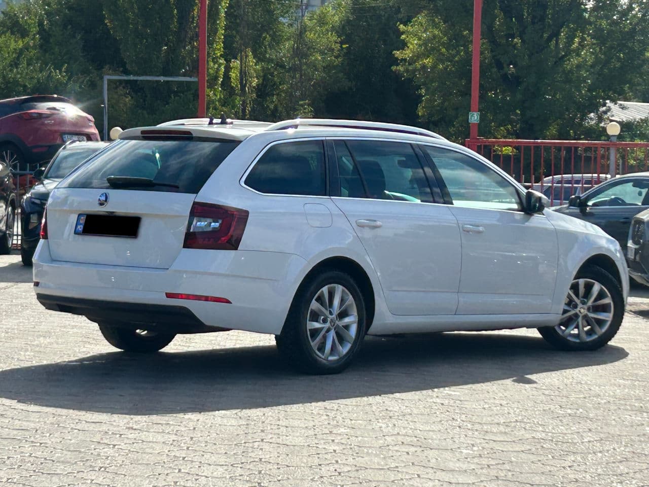 2019 Skoda Octavia — Miniatură 3