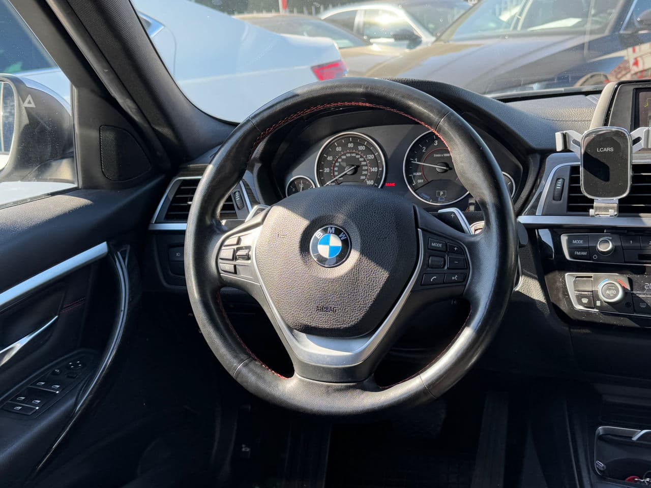 BMW 330E 2017 — Миниатюра 5