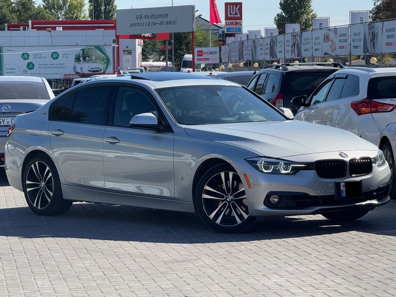 BMW 330E 2017 — Миниатюра 3