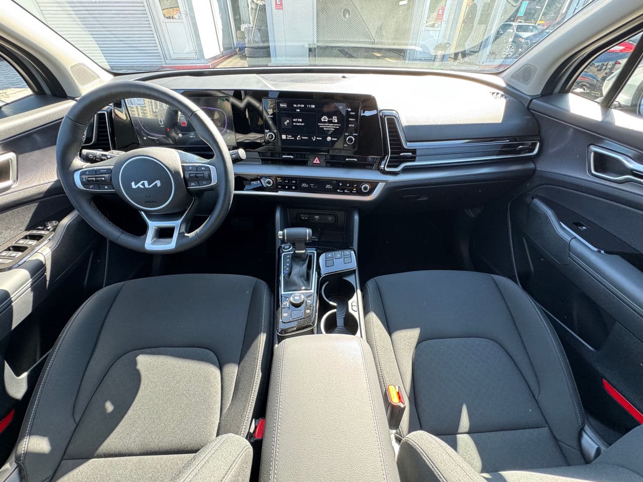 Kia Sportage 2023 — Миниатюра 10