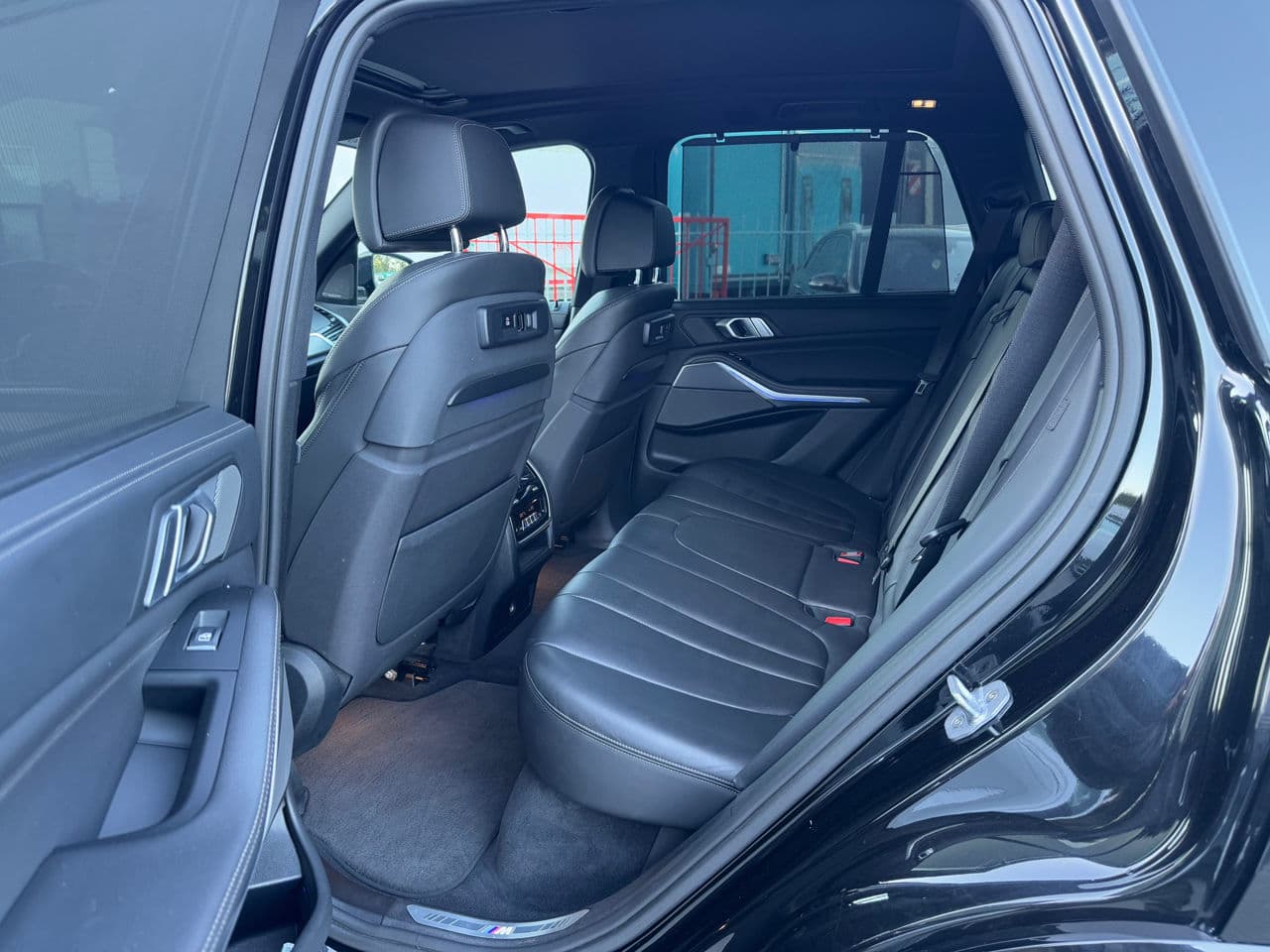 BMW X5 4.0i 2019 — Миниатюра 6