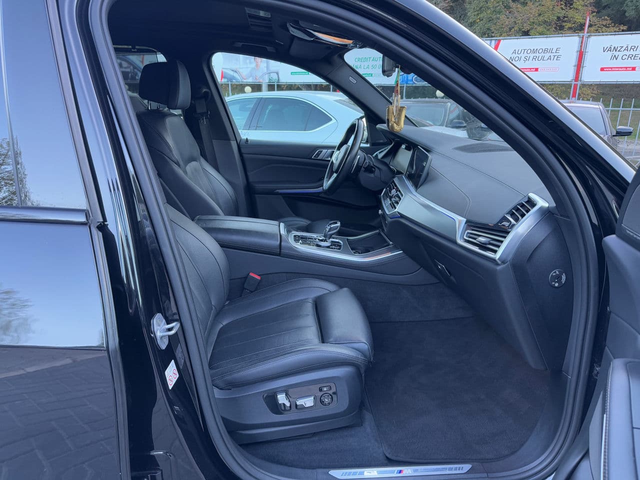 BMW X5 4.0i 2019 — Миниатюра 14