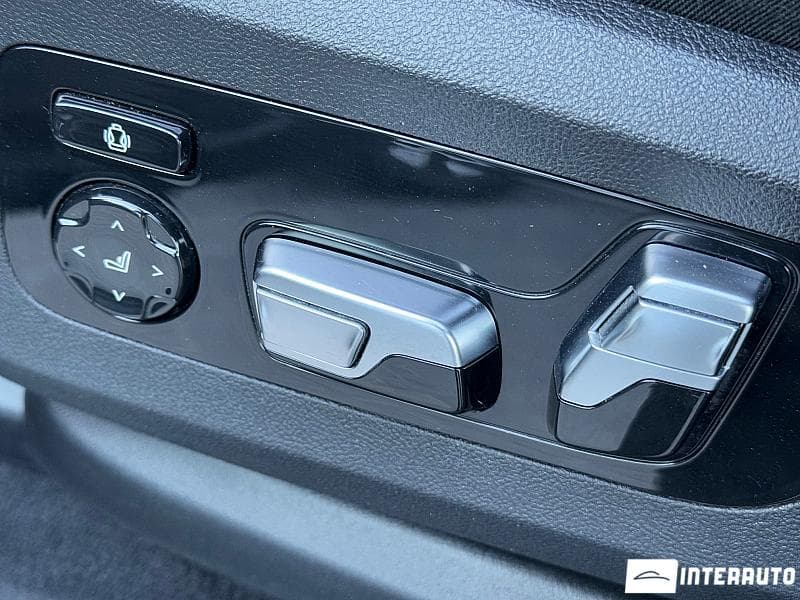 BMW X5 4.0i 2019 — Миниатюра 25