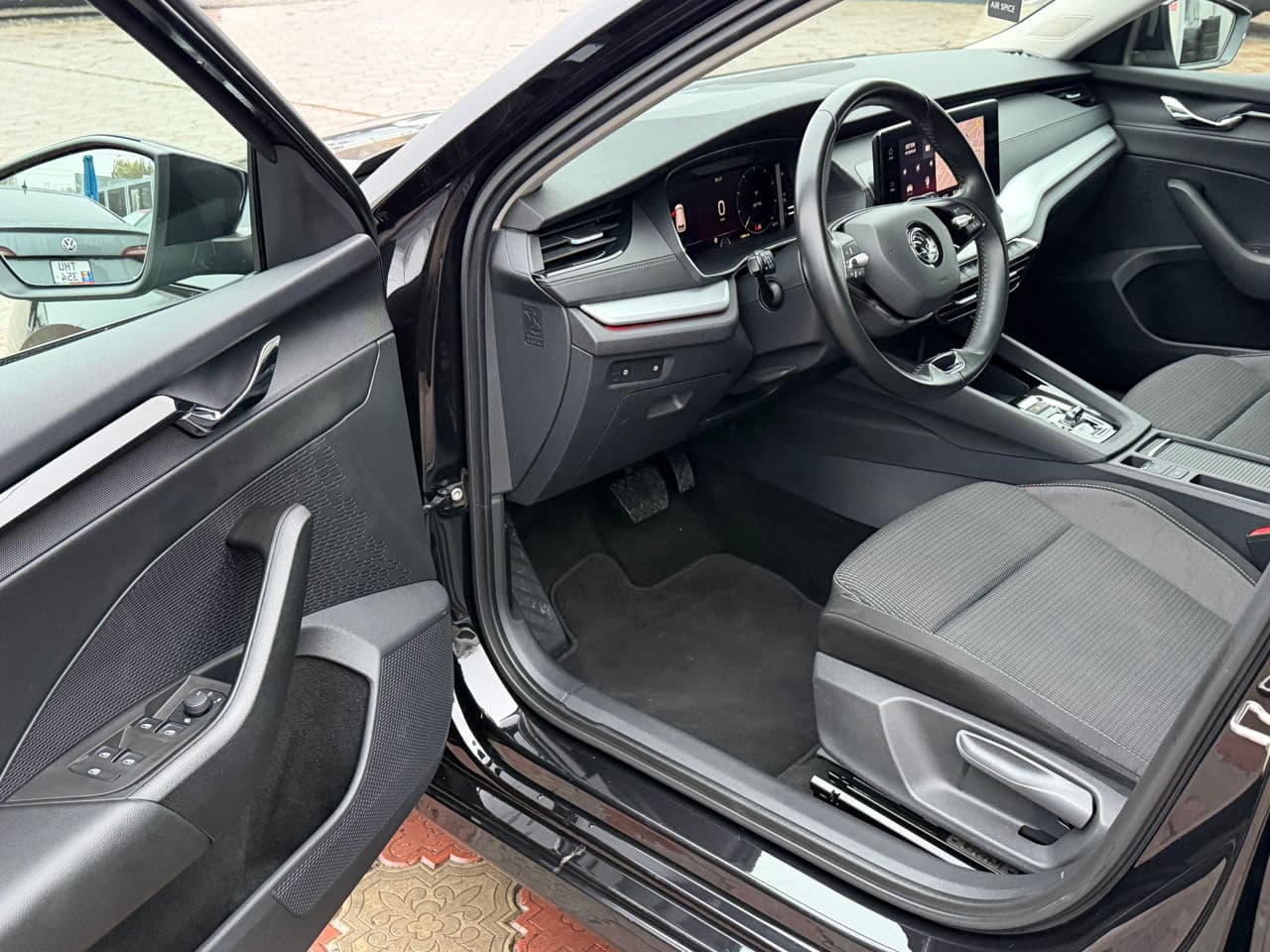 2021 Skoda Octavia — Miniatură 6