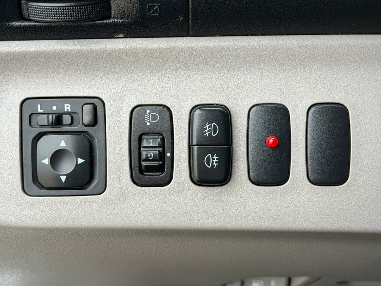 2005 Mitsubishi Grandis — Miniatură 9