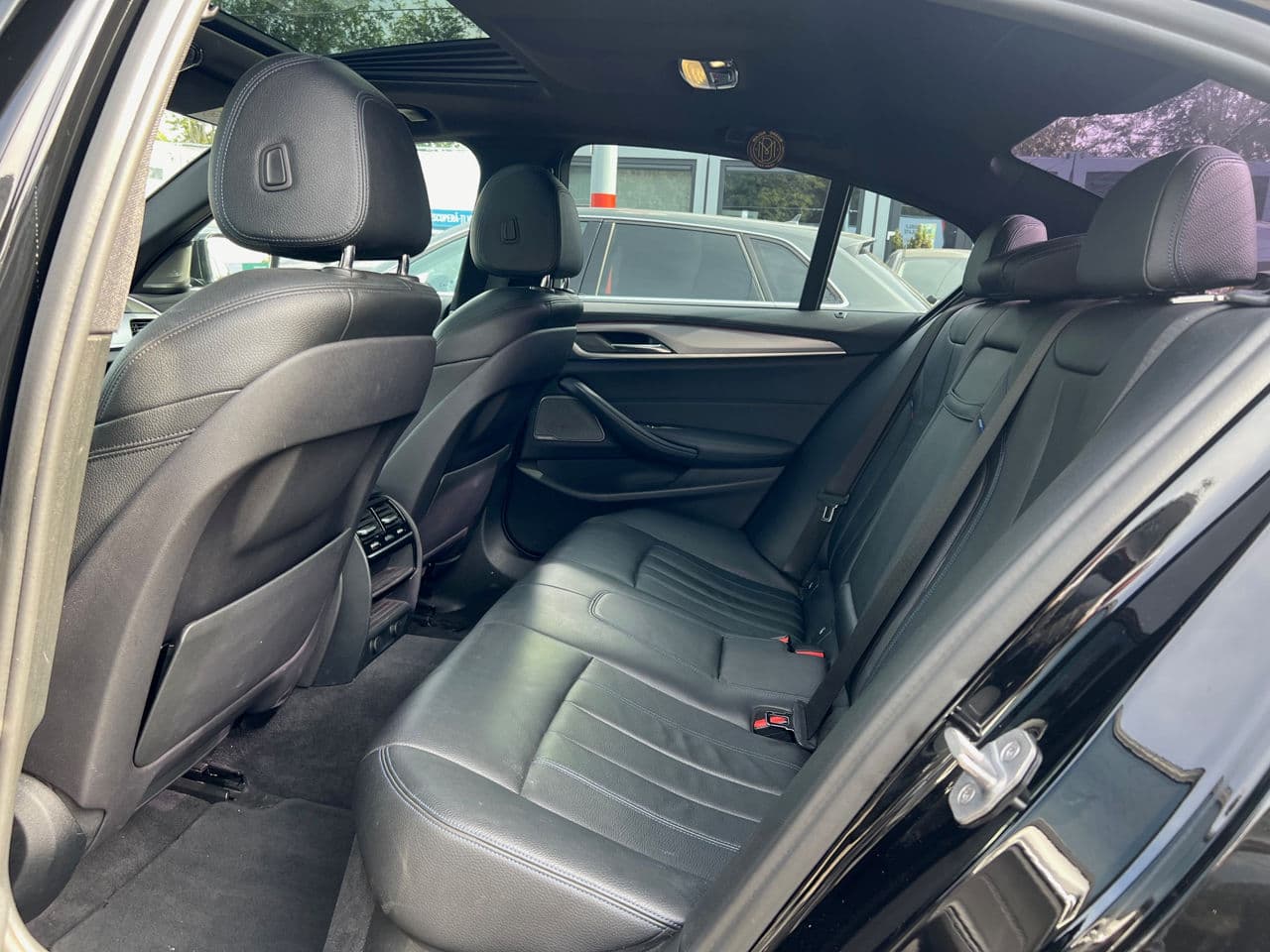 2017 BMW 520 — Miniatură 18