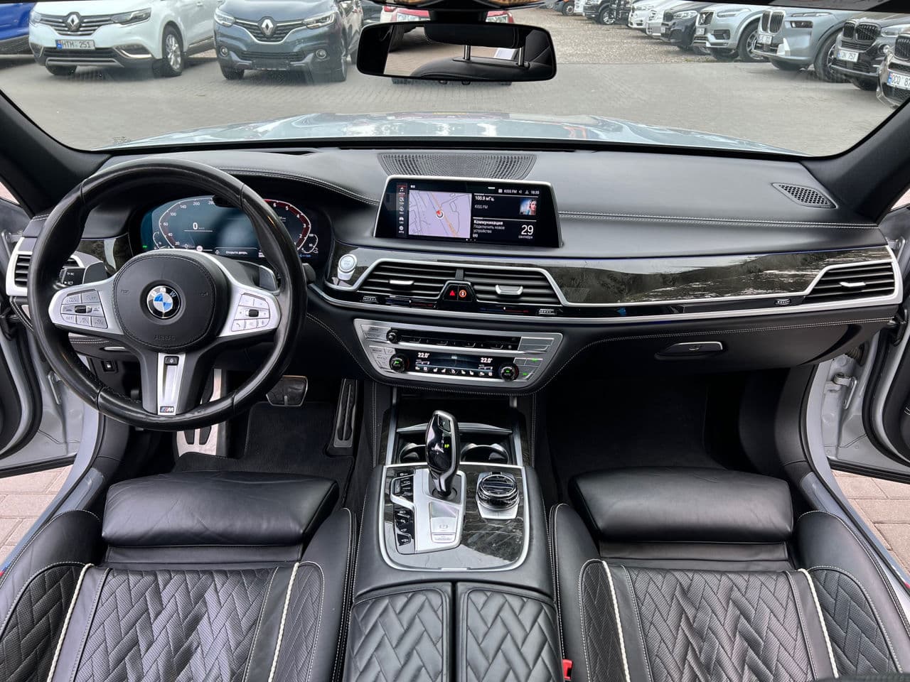 2019 BMW 745e — Miniatură 9