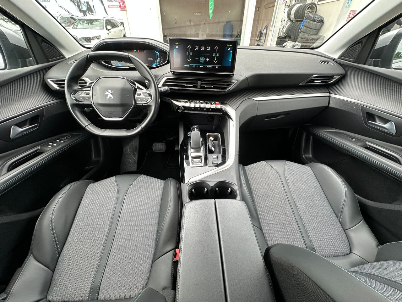 2021 Peugeot 3008 — Miniatură 9