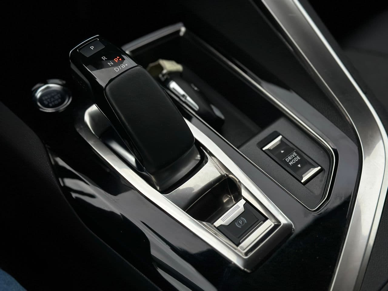 2021 Peugeot 3008 — Miniatură 10