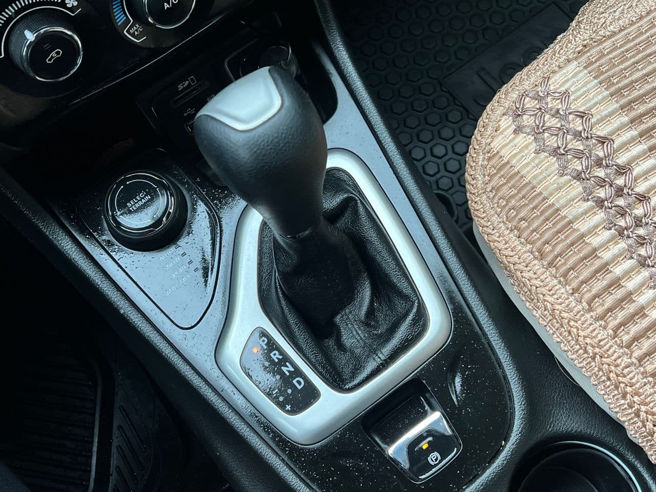 2014 Jeep Cherokee — Miniatură 14