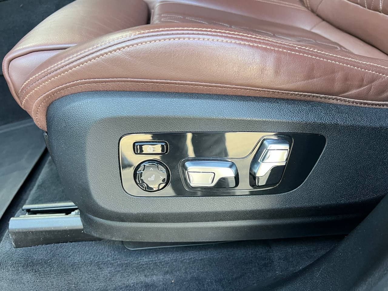 2019 BMW X5 4.0i — Miniatură 18