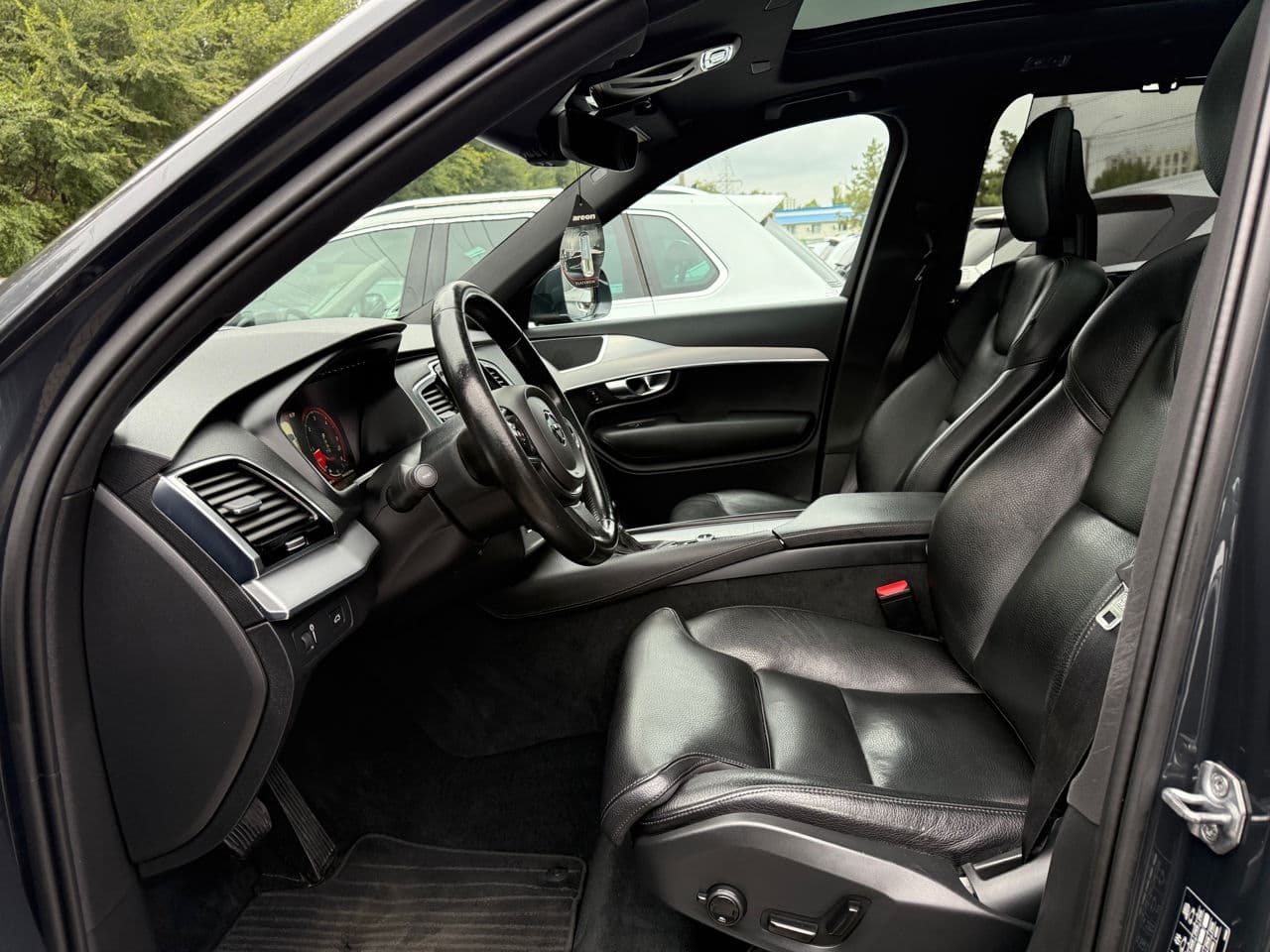 2016 Volvo XC 90 — Miniatură 5