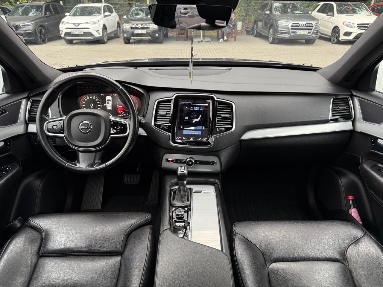 2016 Volvo XC 90 — Miniatură 8