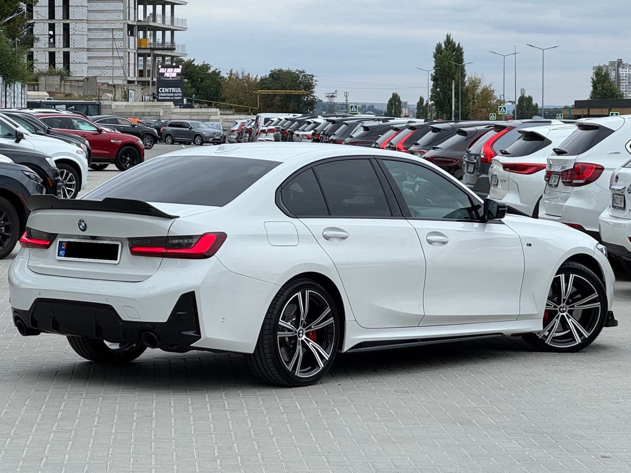BMW 320 2024 — Миниатюра 4