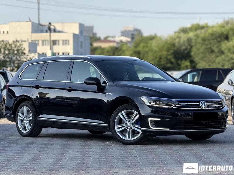 2015 Volkswagen Passat GTE — Miniatură 4
