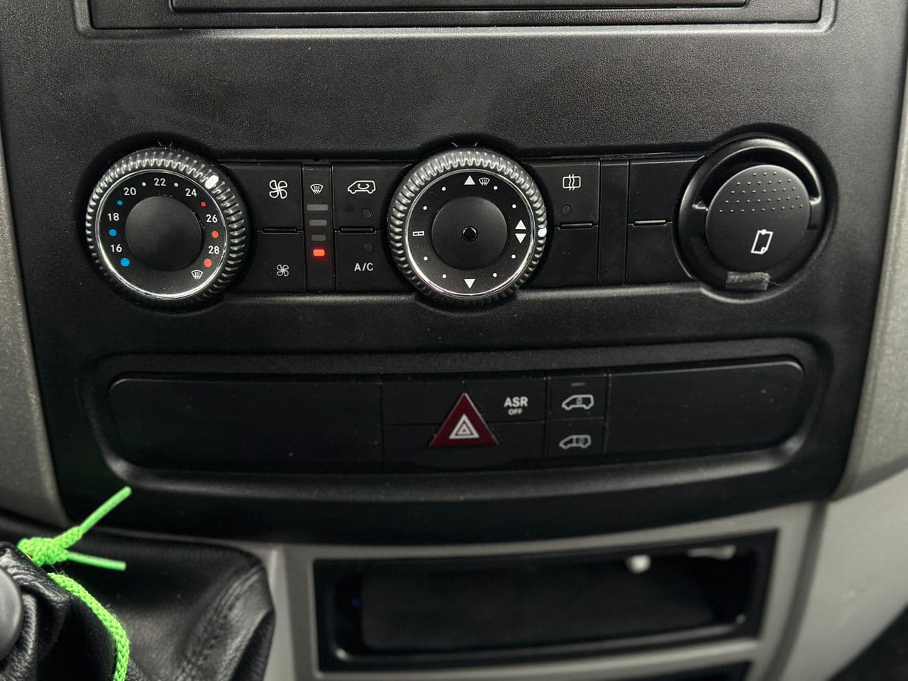 2018 Mercedes Sprinter — Miniatură 11