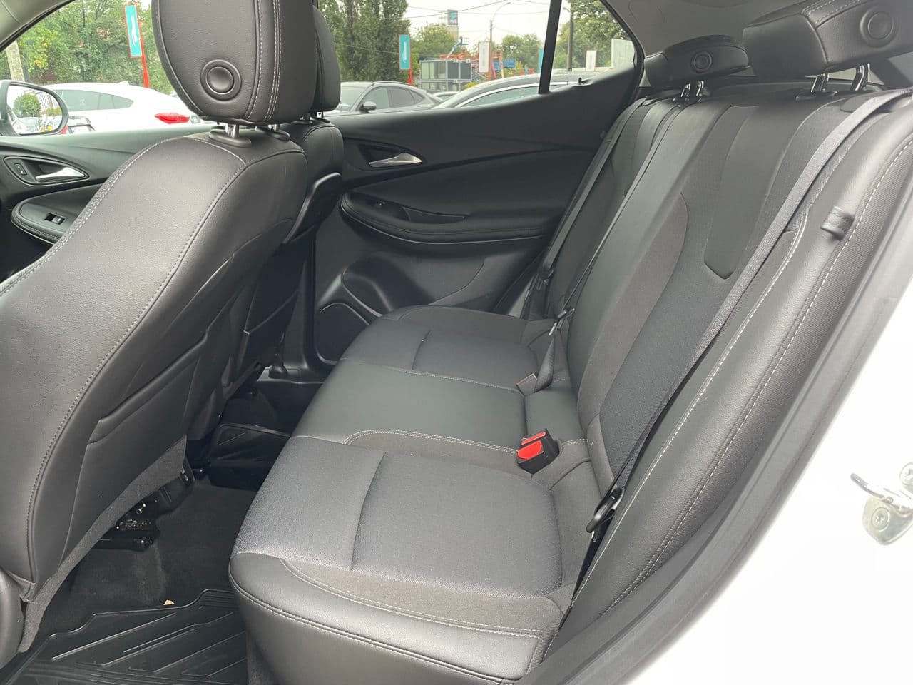 2022 Buick Encore — Miniatură 18