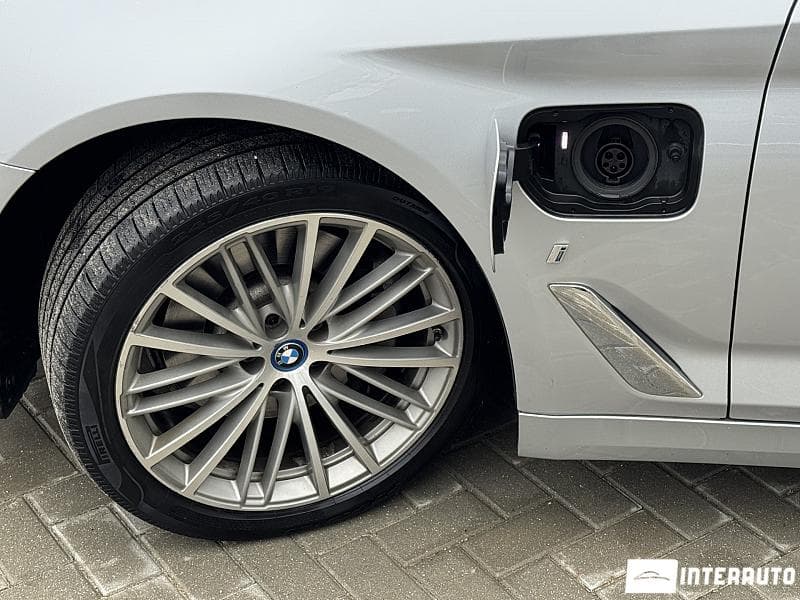 2018 BMW 530e — Miniatură 19
