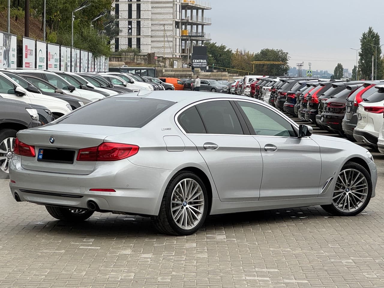 2018 BMW 530e — Miniatură 3