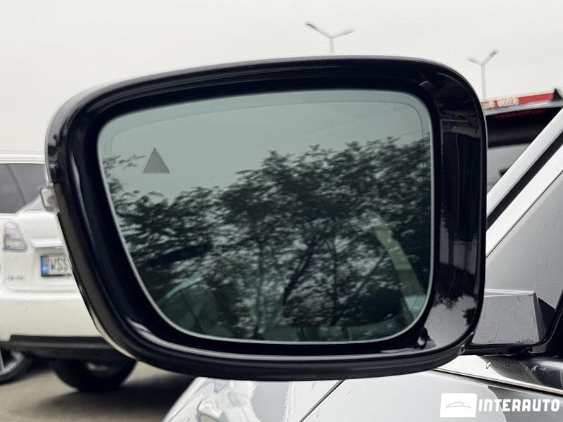 2018 BMW 530e — Miniatură 20