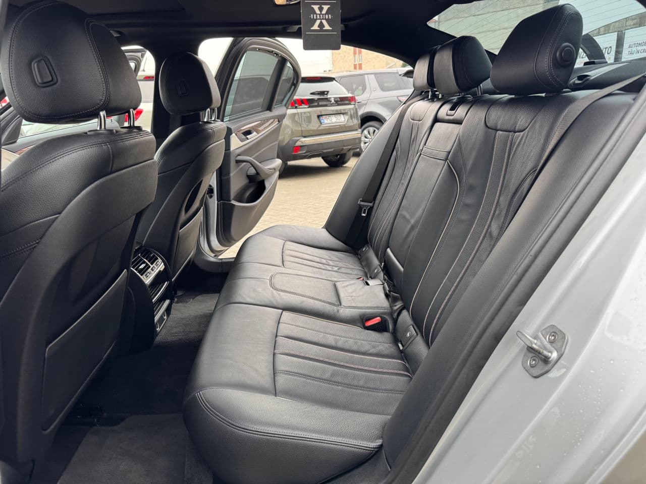 2018 BMW 530e — Miniatură 14