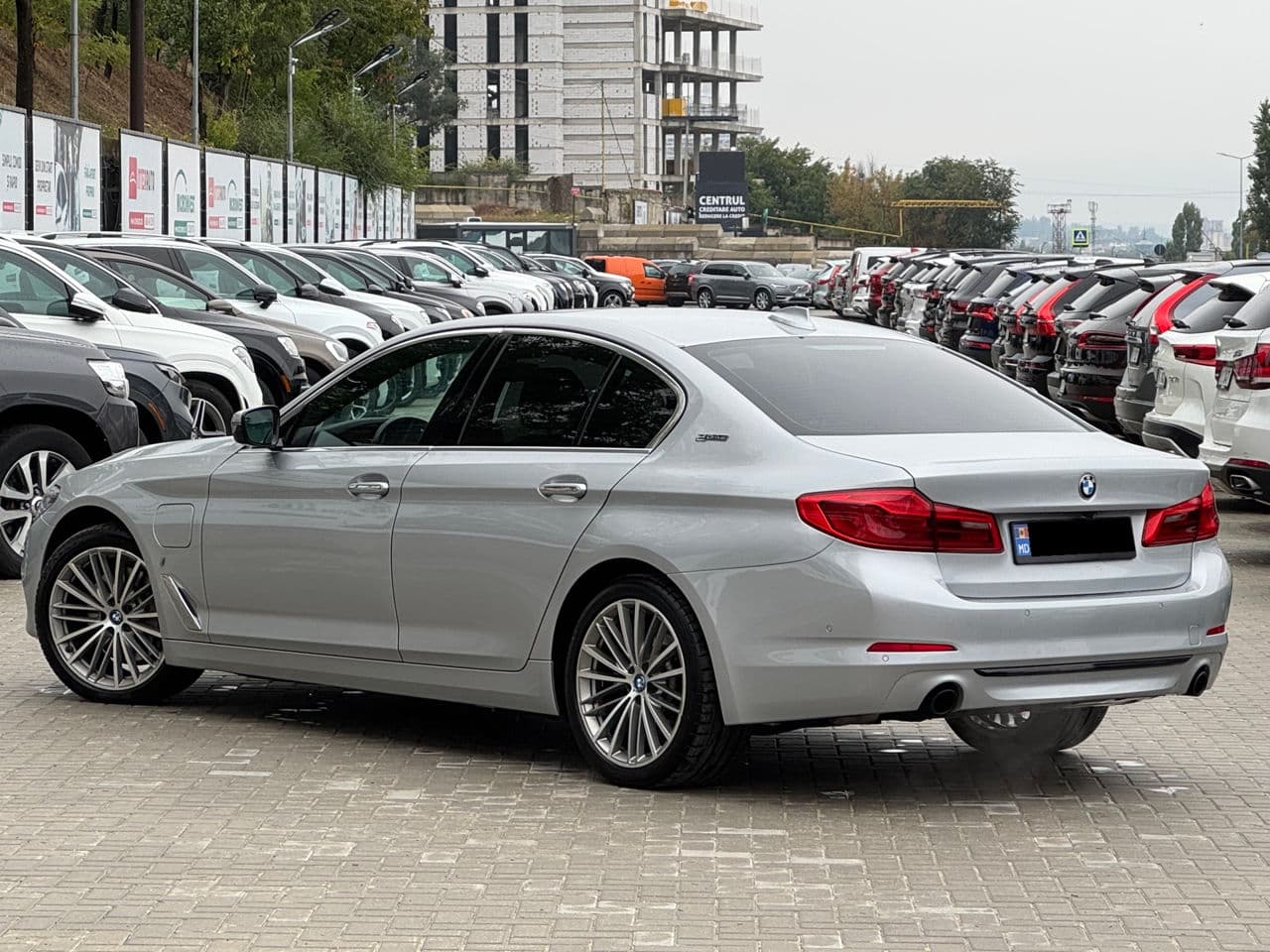 2018 BMW 530e — Miniatură 4