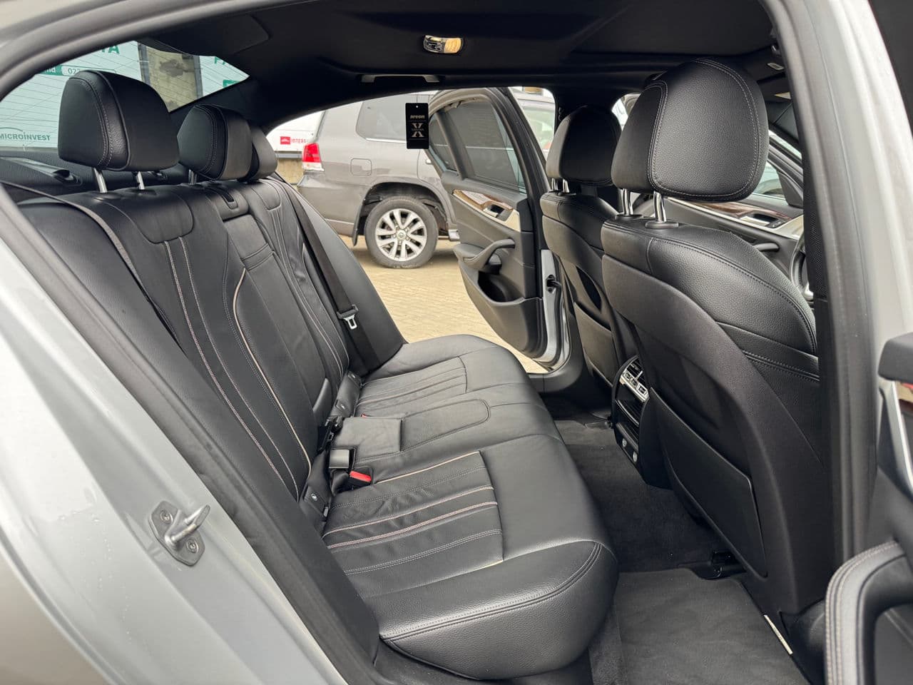 2018 BMW 530e — Miniatură 16