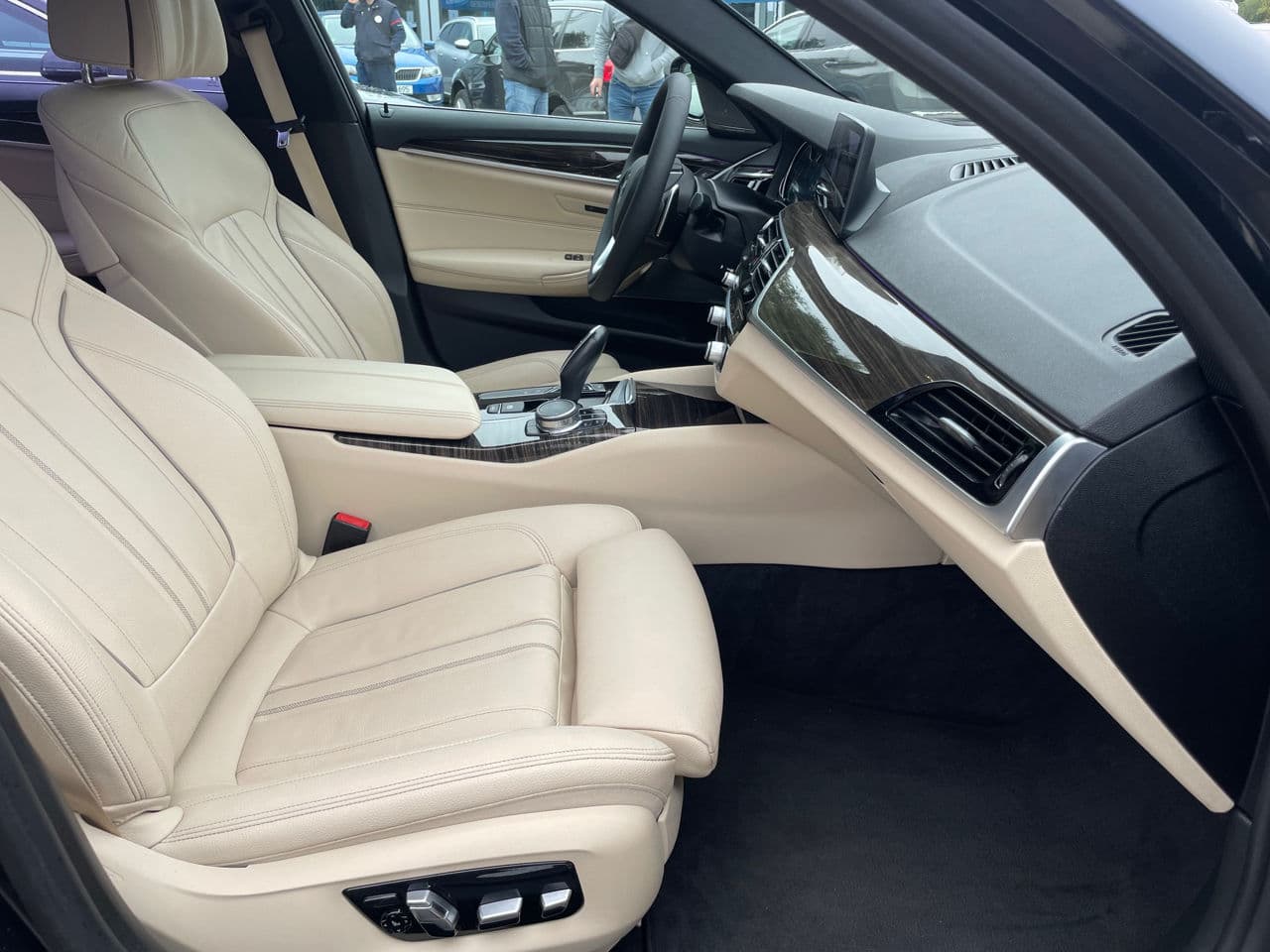 2017 BMW 530 — Miniatură 17