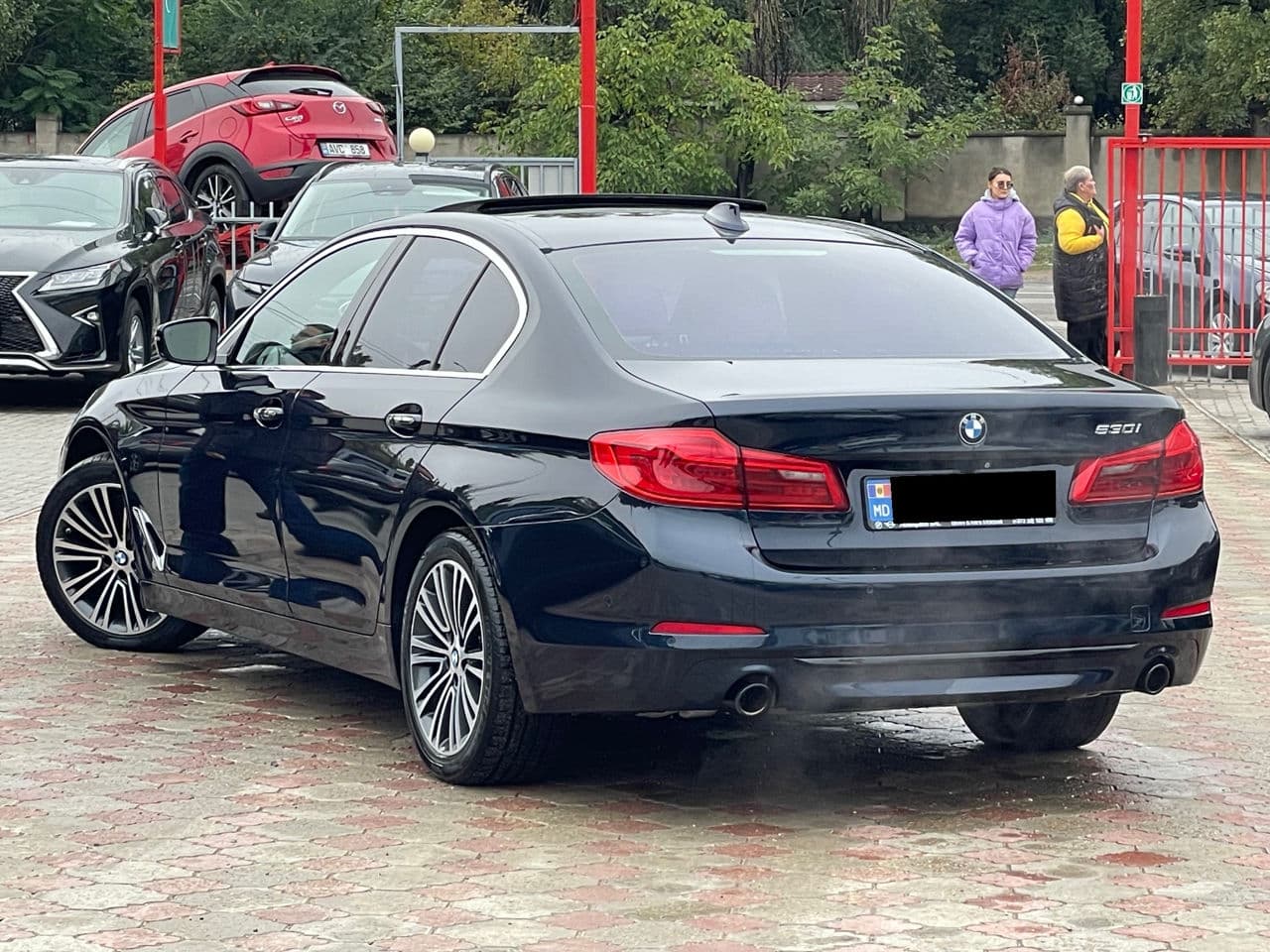 2017 BMW 530 — Miniatură 2