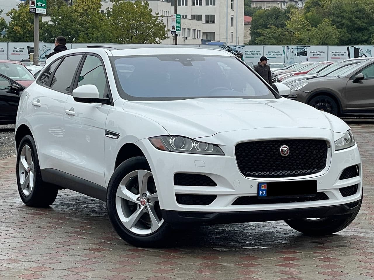 2018 Jaguar F-Pace — Miniatură 4