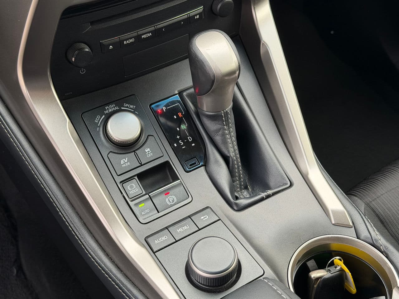 Lexus NX 300H 2014 — Миниатюра 12