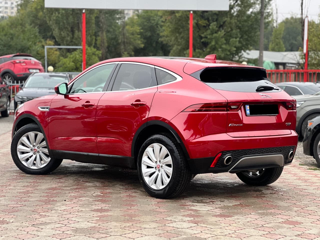 2019 Jaguar E-Pace — Miniatură 2