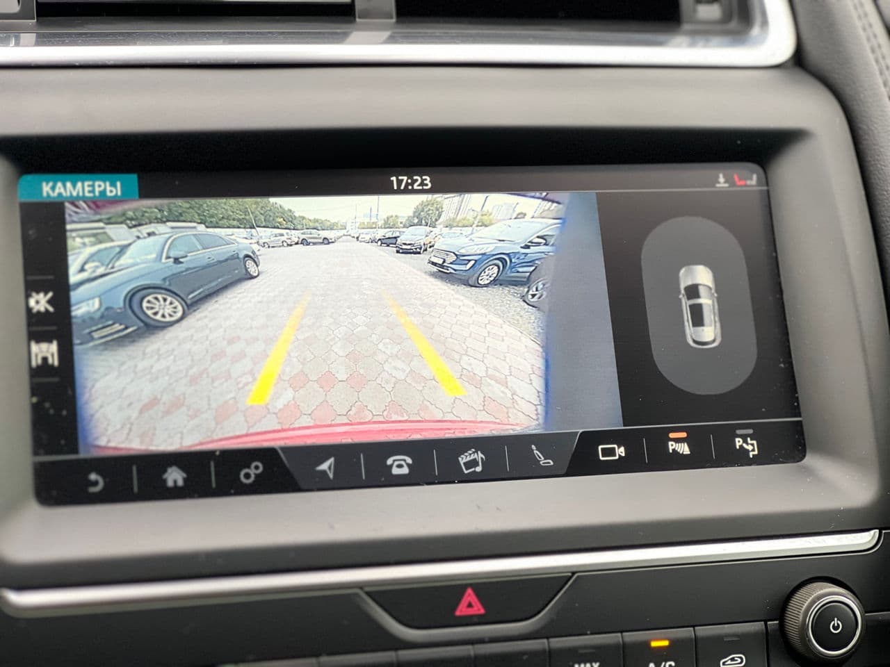 2019 Jaguar E-Pace — Miniatură 16