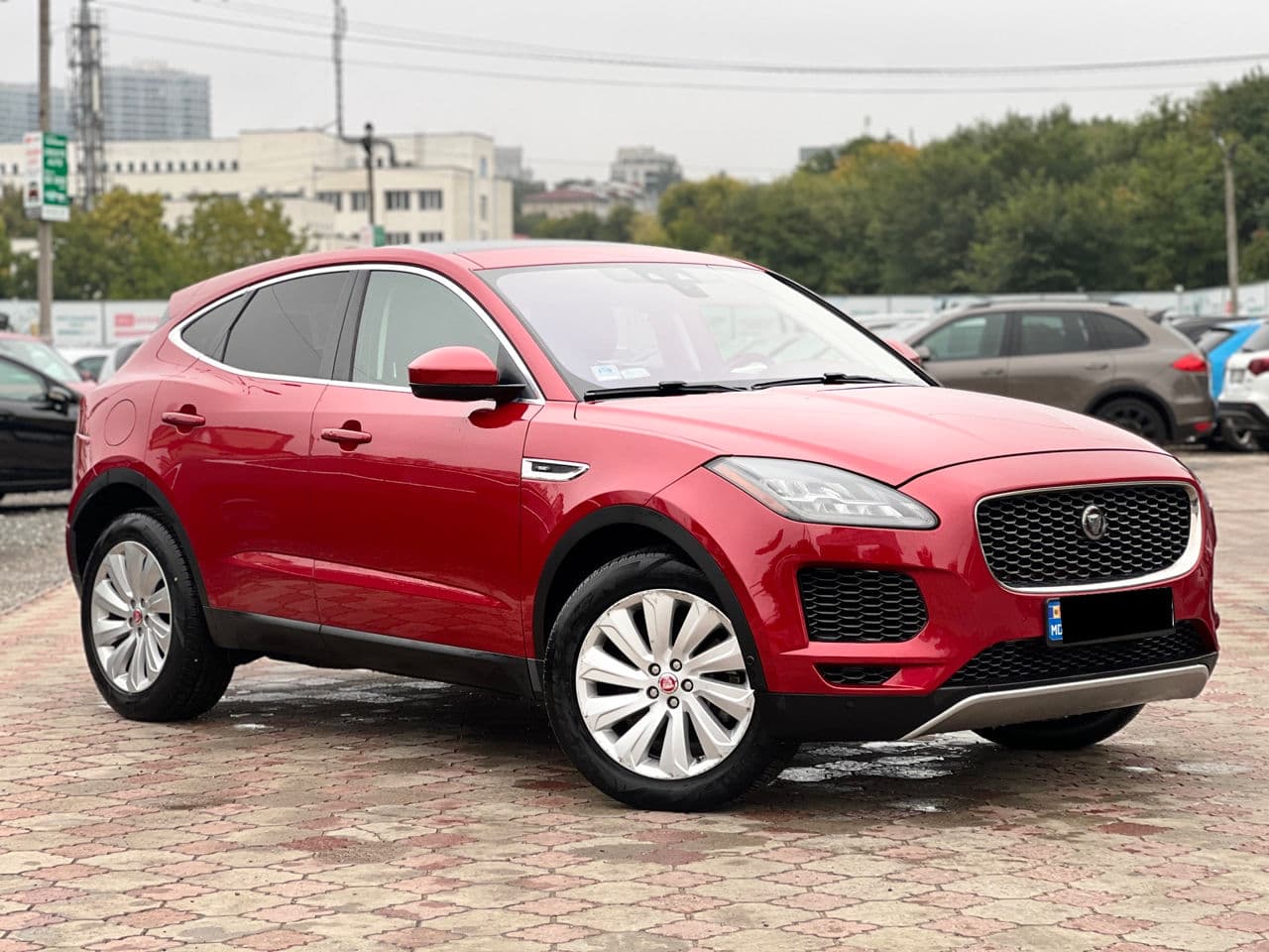 2019 Jaguar E-Pace — Miniatură 4
