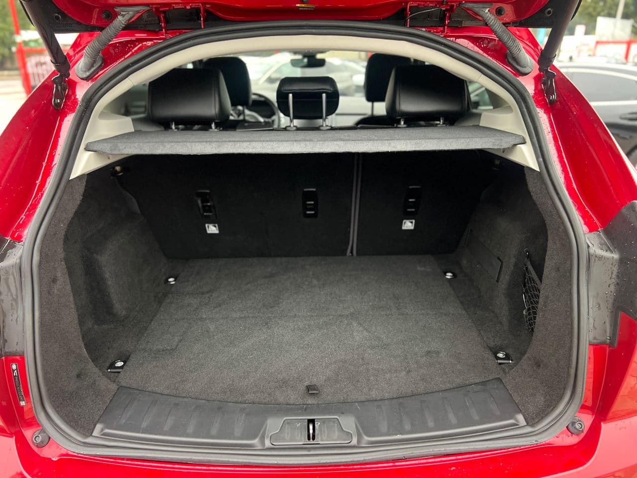 2019 Jaguar E-Pace — Miniatură 24