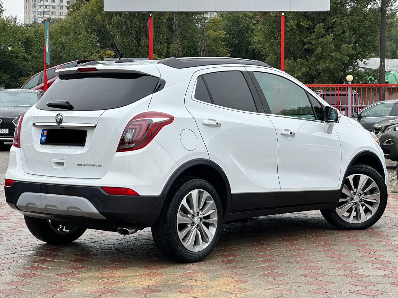 2019 Buick Encore — Miniatură 3