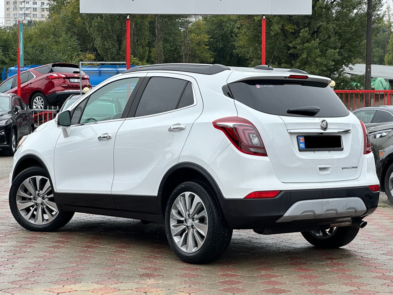 2019 Buick Encore — Miniatură 2