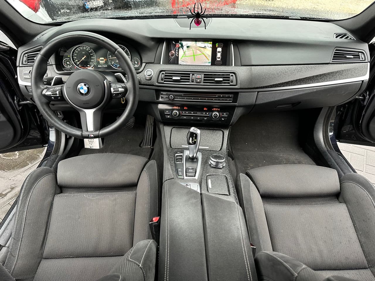 BMW 520 2016 — Миниатюра 8