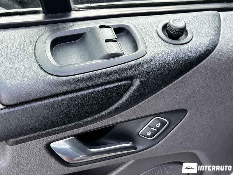 2018 Ford Transit — Miniatură 14