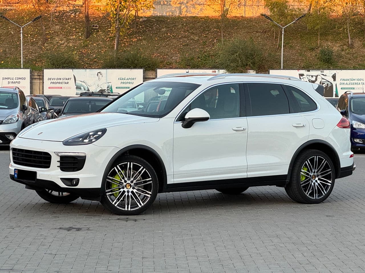 2016 Porsche Cayenne S Hybrid — Miniatură 2