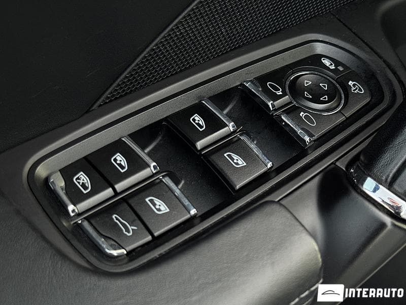 2016 Porsche Cayenne S Hybrid — Miniatură 13